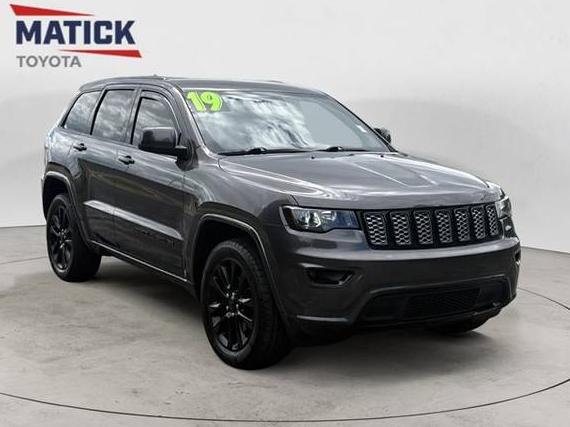 JEEP GRAND CHEROKEE 2019 1C4RJFAG1KC768932 image
